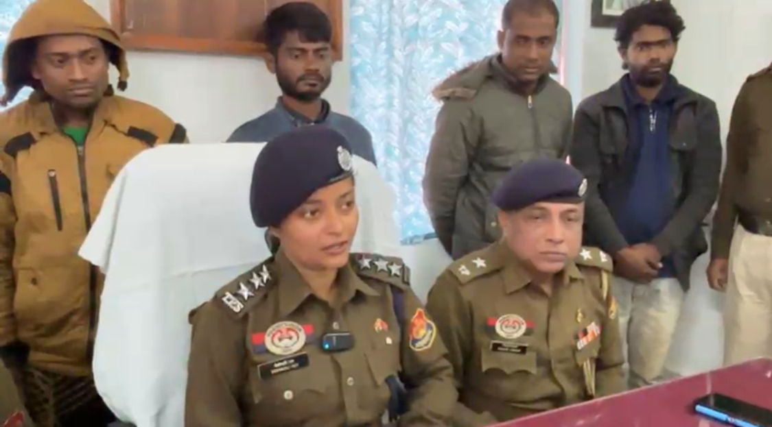 বছরের শুরুতেই আর কে পুর থানার সাফল্য।